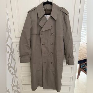 London Fog Men's Trench Coat with zip out warm lining- putty color 44 reg